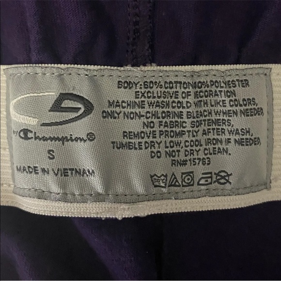 Champion Shorts - Dark Purple - Picture 12 of 12